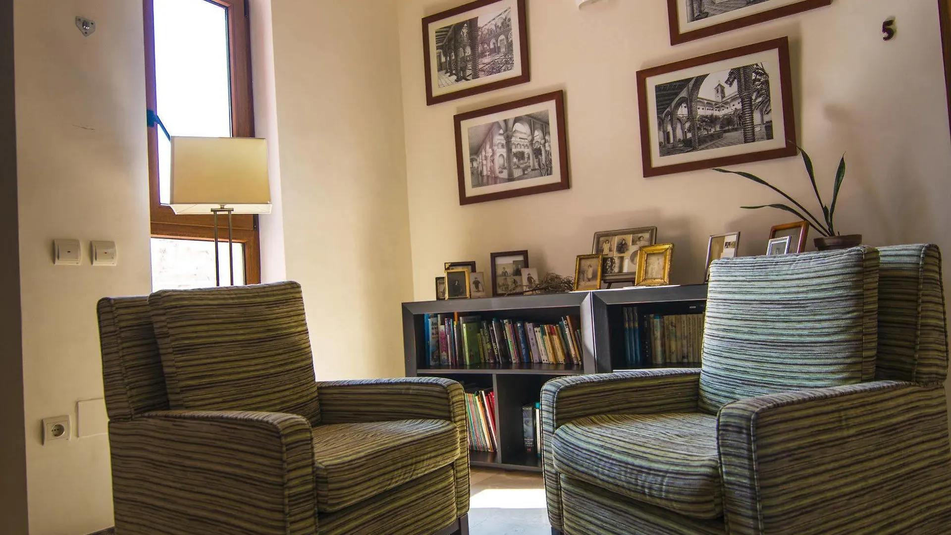 La Casa De Las Titas Велес Испания